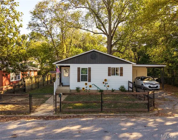 1052 W 6th ST, West Plains, MO 65775