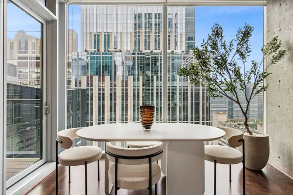 600 N Fairbanks CT #1905, Chicago, IL 60611