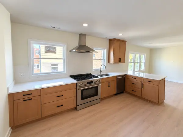 4914 N Monitor AVE #2, Chicago, IL 60630