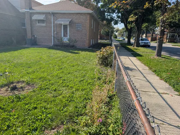 4601 S Komensky AVE, Chicago, IL 60632