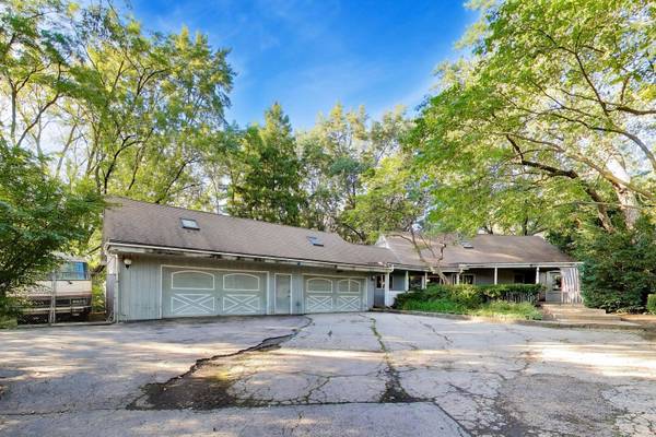 5280 Old Plum Grove RD, Palatine, IL 60067