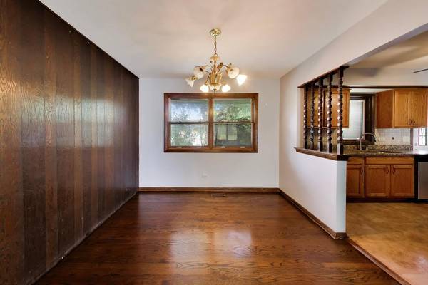 54 E 163rd ST, South Holland, IL 60473