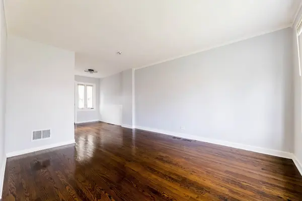 6361 S Long AVE, Chicago, IL 60638