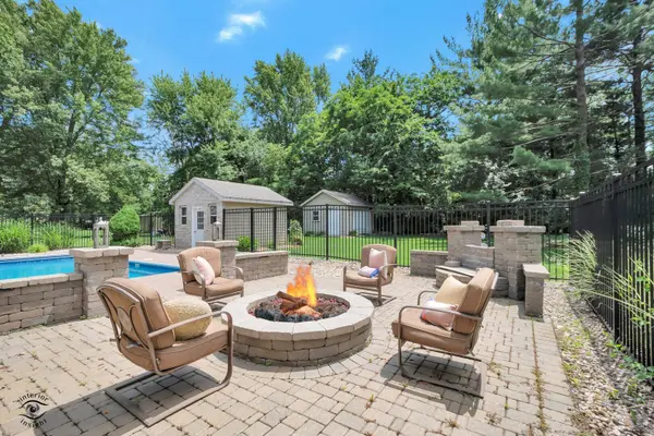1749 Bittersweet DR, St. Anne, IL 60964