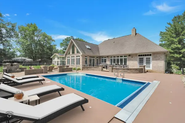 1749 Bittersweet DR, St. Anne, IL 60964