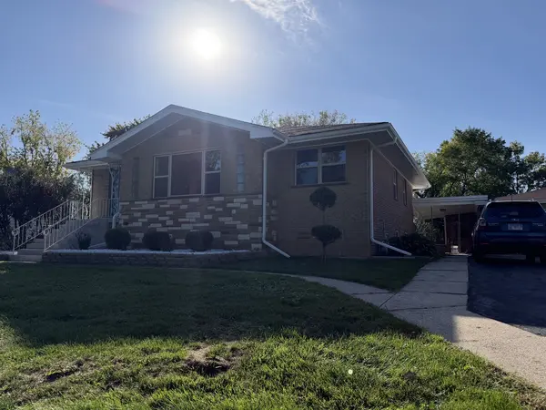10346 S 75th CT, Palos Hills, IL 60465