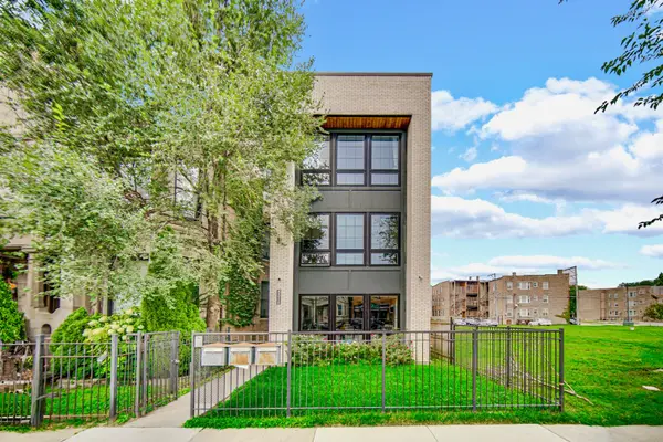 4516 S Indiana AVE #2, Chicago, IL 60653