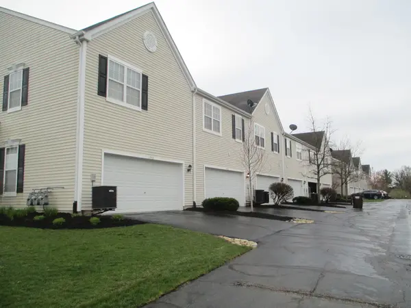 1749 WOODSIDE DR, Woodstock, IL 60098