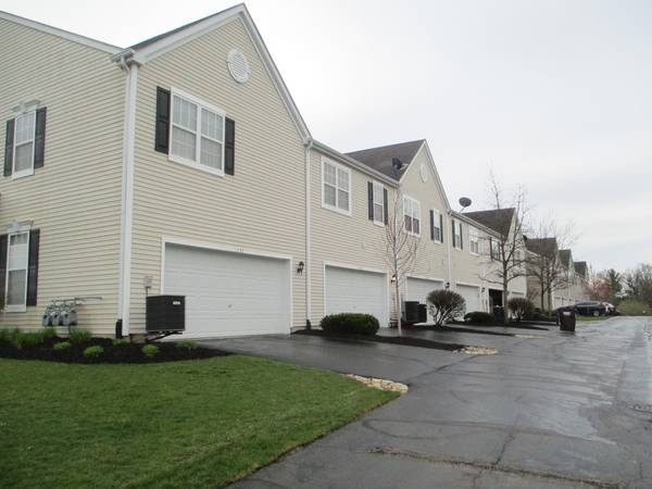 1749 WOODSIDE DR, Woodstock, IL 60098