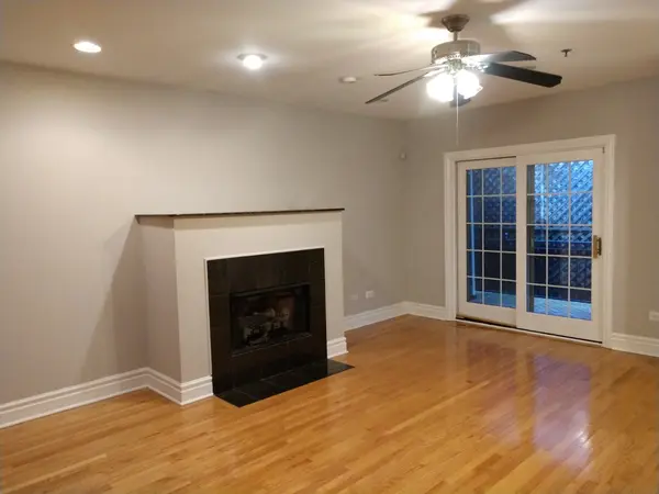 817 Chicago AVE #3, Evanston, IL 60202