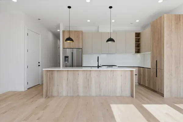 1244 N Kedzie AVE #4, Chicago, IL 60651