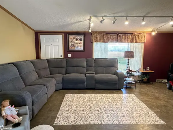 1601 310th ST, Eddyville, IA 52553