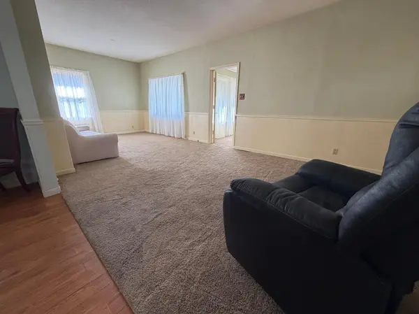 812 Bridge AVE, Albert Lea, MN 56007
