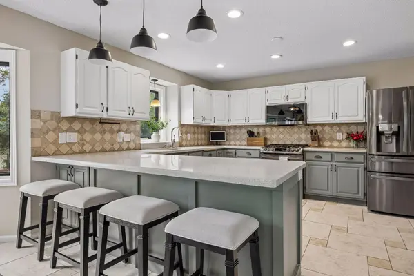 8860 Everest LN N, Maple Grove, MN 55311