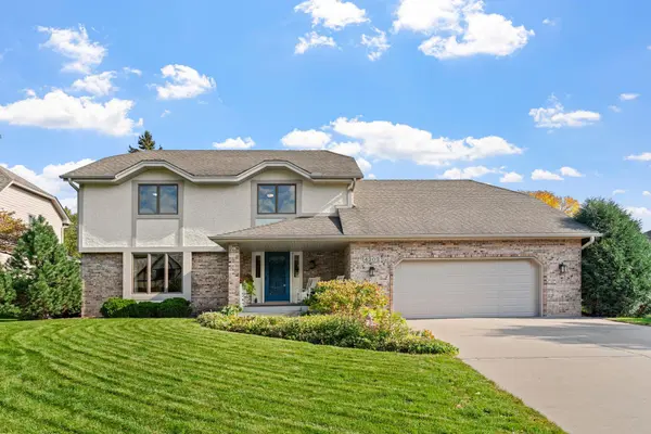 4202 Willow Wood DR, Vadnais Heights, MN 55127