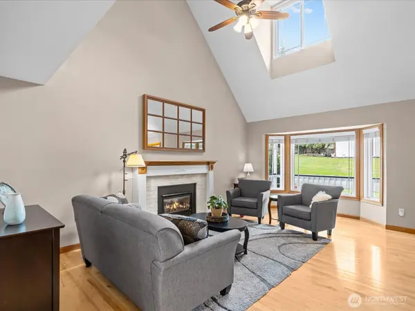 2021 234th PL SE, Bothell, WA 98021