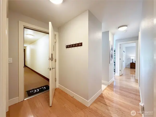 731 Broadway E #301, Seattle, WA 98102