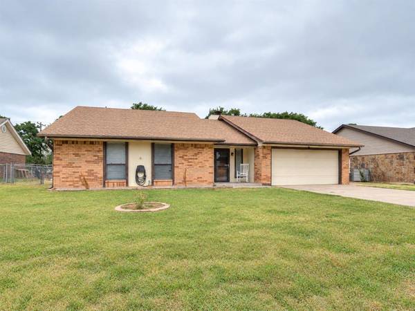 955 Buckwood DR, Choctaw, OK 73020