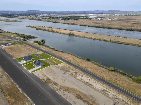 161 Riviera Drive, Pasco, WA 99301