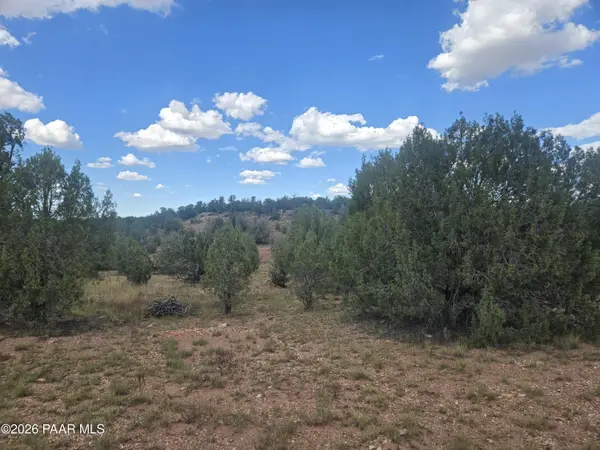 268 S Scorpion RD, Ash Fork, AZ 86320