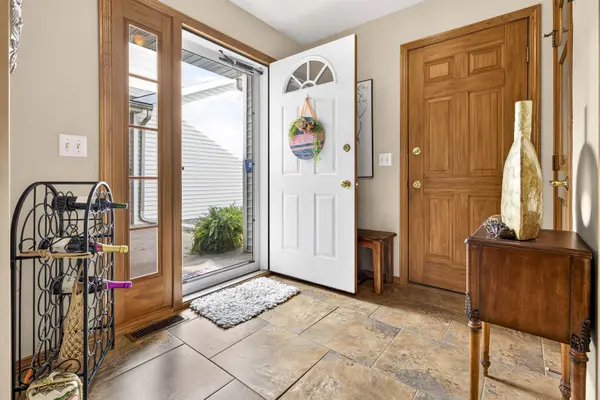 3129 N MISTWOOD LN, Appleton, WI 54914