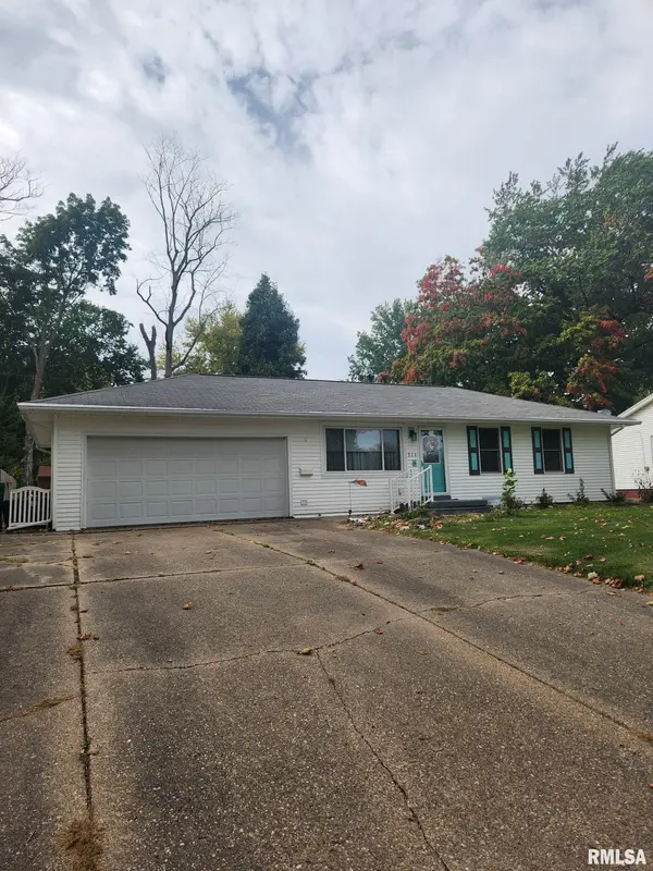 214 COLUMBIA ST, Macomb, IL 61455