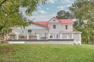141 Leslie Drive, Harriman, TN 37748