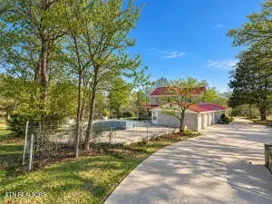 141 Leslie Drive, Harriman, TN 37748