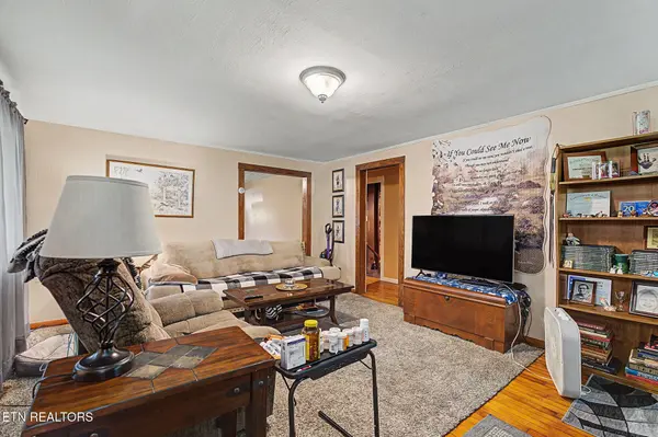136 Bear Hollow Rd, Bristol, TN 37620