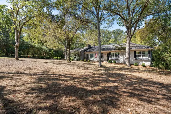 701 Vosswood Dr, Nashville, TN 37205