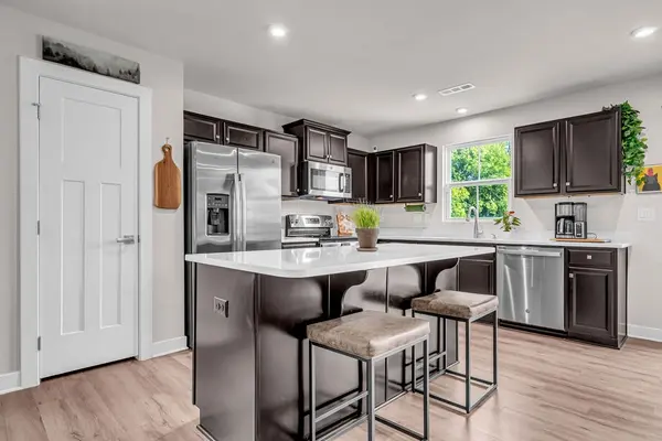 2529 Thornton Grove Blvd, Nashville, TN 37207