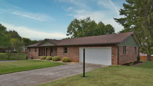 935 Devon Cir, Maryville, TN 37804