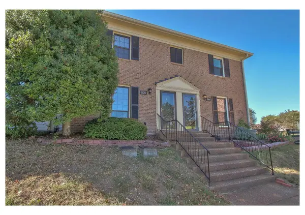 5778 Stone Brook Dr, Brentwood, TN 37027