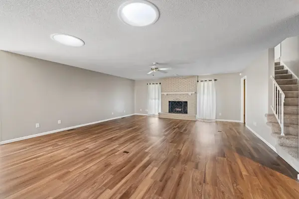 641 N Woodlawn St, Apt 36, Wichita, KS 67208-3669