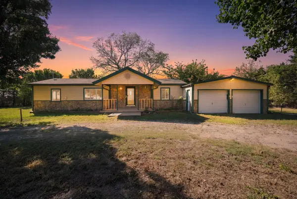 22215 SW indianola Rd, Douglass, KS 67039