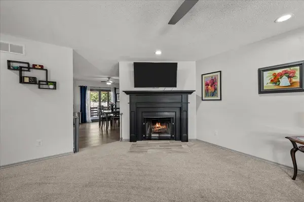 1706 E Evergreen Ct, Derby, KS 67037