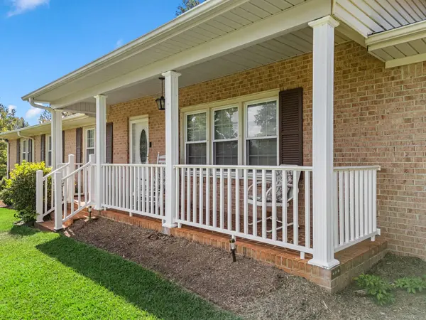 190 McMahan ST, Campobello, SC 29322