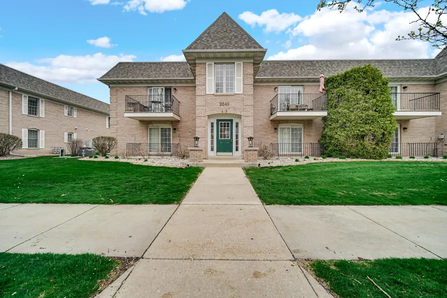 2649 Georgetowne #B2, Highland, IN 46322