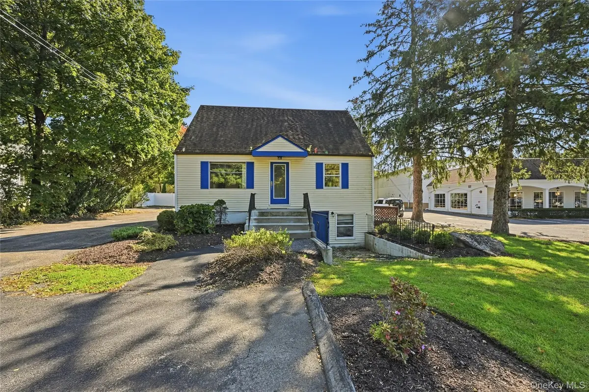 2123 crompond rd, Cortlandt Manor, NY 10567