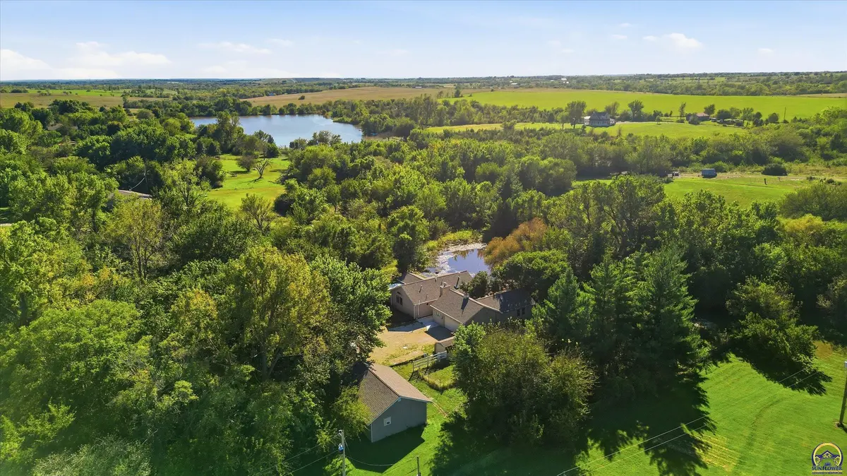 9329 NW Wilson RD, Topeka, KS 66618