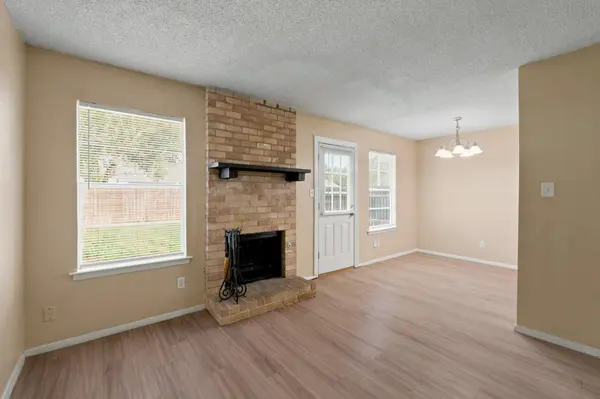 418 Linden ST #B, Bastrop, TX 78602