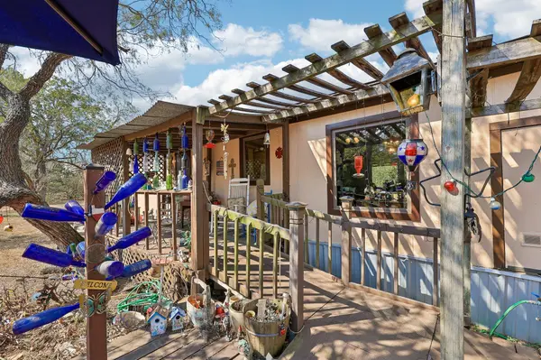 238 N Gaines RD, Cedar Creek, TX 78612