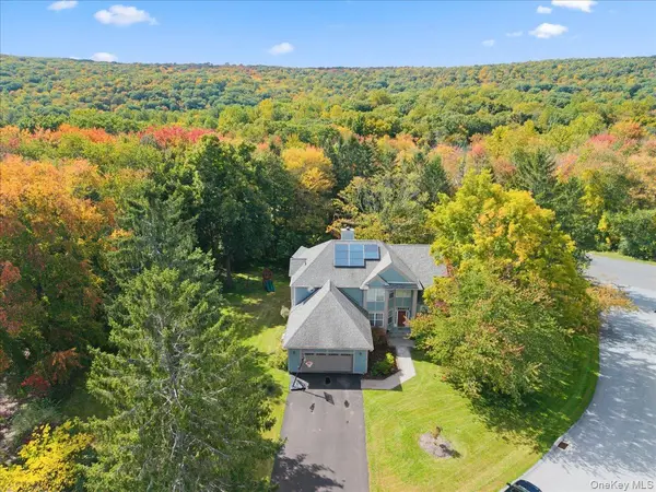 9 Bridle WAY, Pawling, NY 12564
