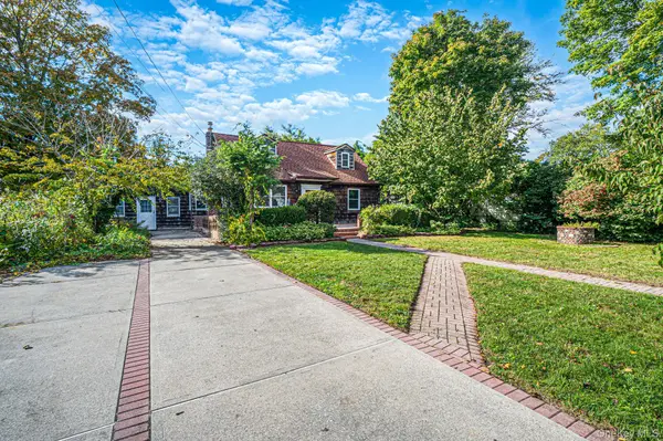 1041 Joselson AVE, Bay Shore, NY 11706