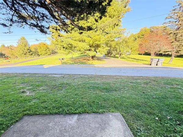 33 Howells TPKE, Middletown, NY 10940