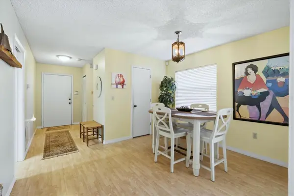 4173 CENTER POINTE CIR #87B, Sarasota, FL 34233