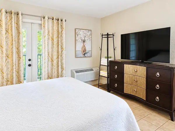1420 BAYSHORE BLVD #309, Dunedin, FL 34698