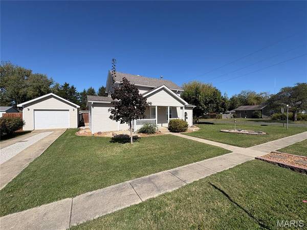 203 W Kell ST, Worden, IL 62097
