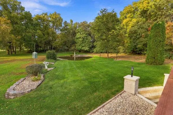 24026 Oakwood LN, Kansasville, WI 53139