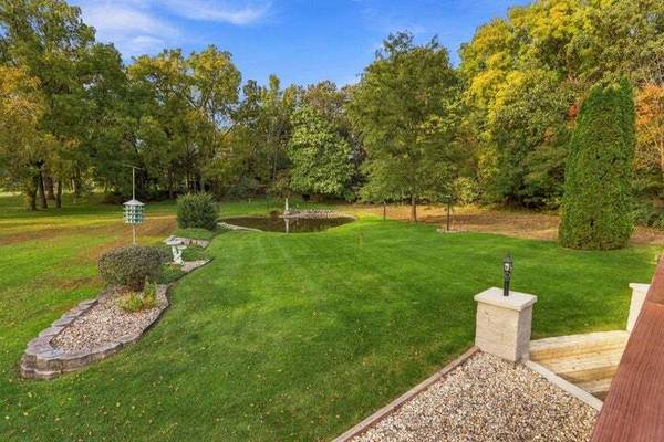 24026 Oakwood LN, Kansasville, WI 53139